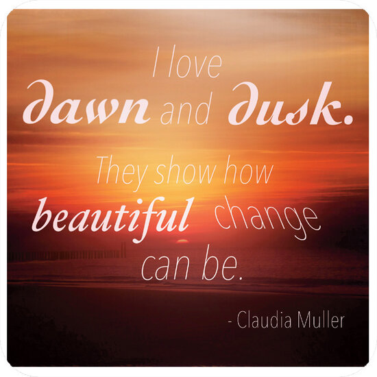 vierkante ansichtkaart met envelop - dawn and dusk show how beautiful change can be
