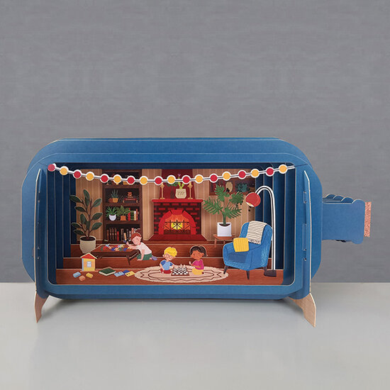 3D pop up wenskaart  - message in a bottle -  kinderen spelen in woonkamer