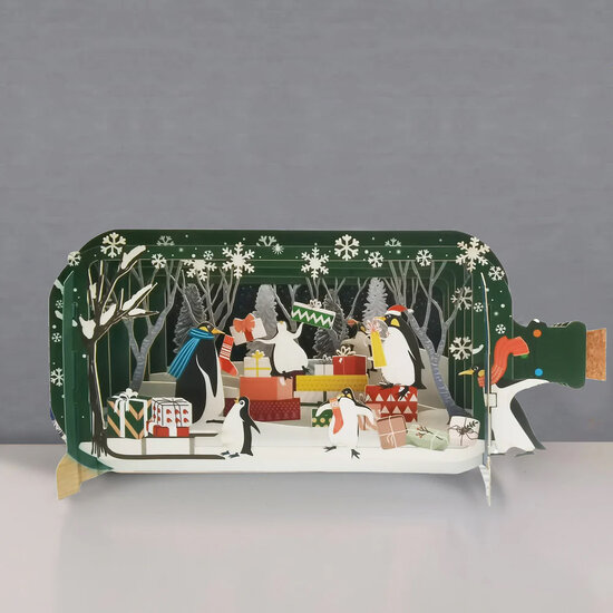 3D pop up kerstkaart - message in a bottle - pingu&iuml;ns met cadeaus