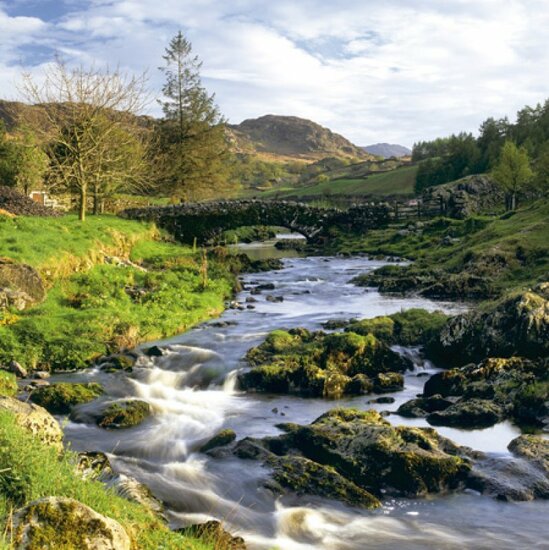 wenskaart woodmansterne - rivier met waterval