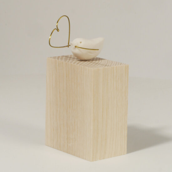 Sculptuur Laurent Tr&eacute;bout - voor jou - vogel met hartje