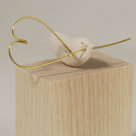 Sculptuur Laurent Tr&eacute;bout - voor jou - vogel met hartje