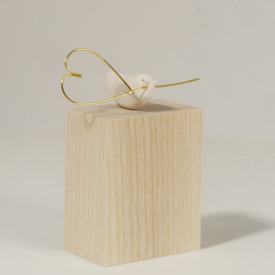 Sculptuur Laurent Tr&eacute;bout - voor jou - vogel met hartje