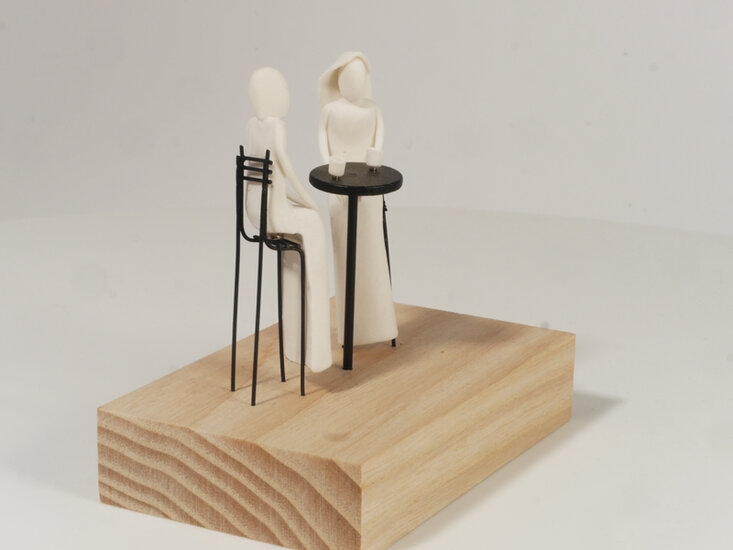 Sculptuur Laurent Tr&eacute;bout - eerste kopje koffie