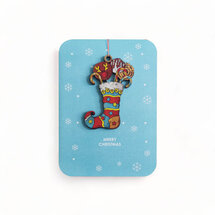 luxe kerstkaart met houten kerstboom hanger - merry christmas - sok met snoepgoed