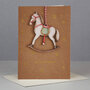 luxe kerstkaart met houten kerstboom hanger - merry christmas - hobbelpaard
