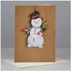 luxe kerstkaart met houten kerstboom hanger - sneeuwpop